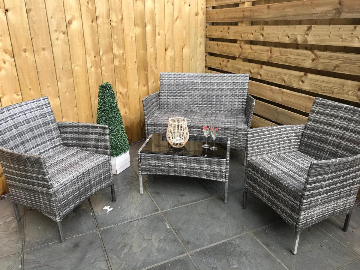 Lola Lodge - Luxury Hot Tub Retreat Newton on the Moor Εξωτερικό φωτογραφία